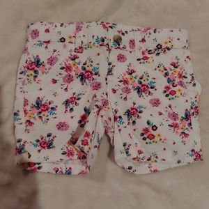 Toddler girls floral shorts